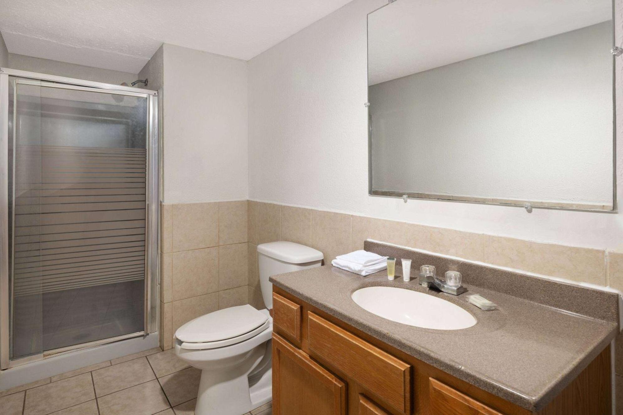Super 8 By Wyndham Youngstown Girard エクステリア 写真